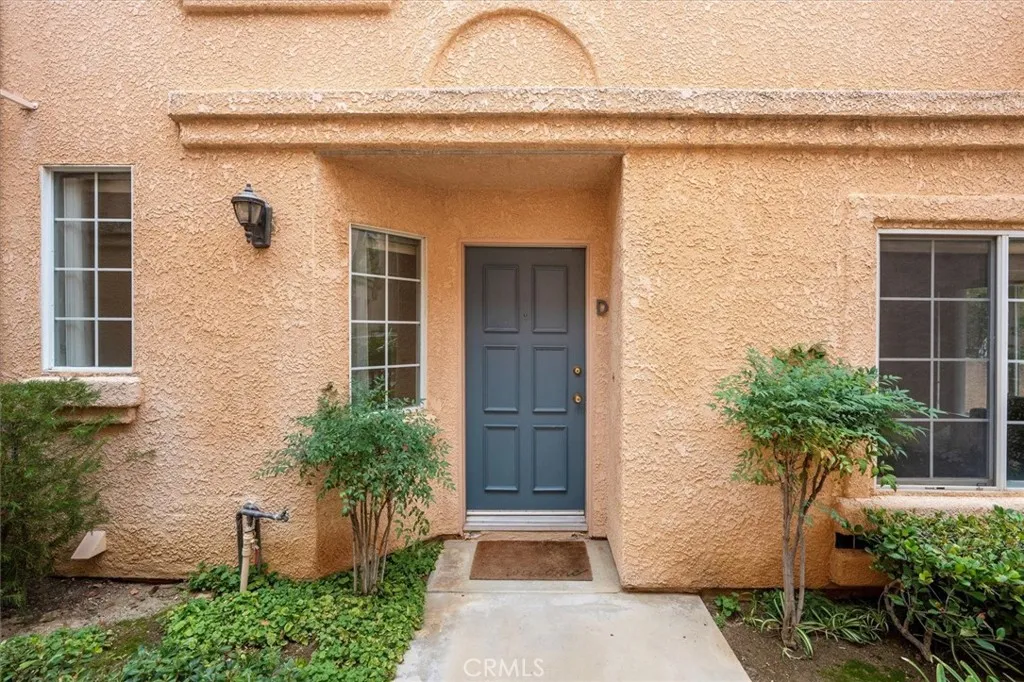 25126 Steinbeck Avenue D, Stevenson Ranch, California 91381 home-pic-1