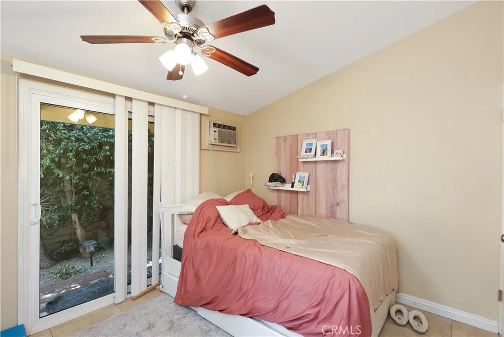 1139 W Sycamore, Orange, California 92868 home-pic-17