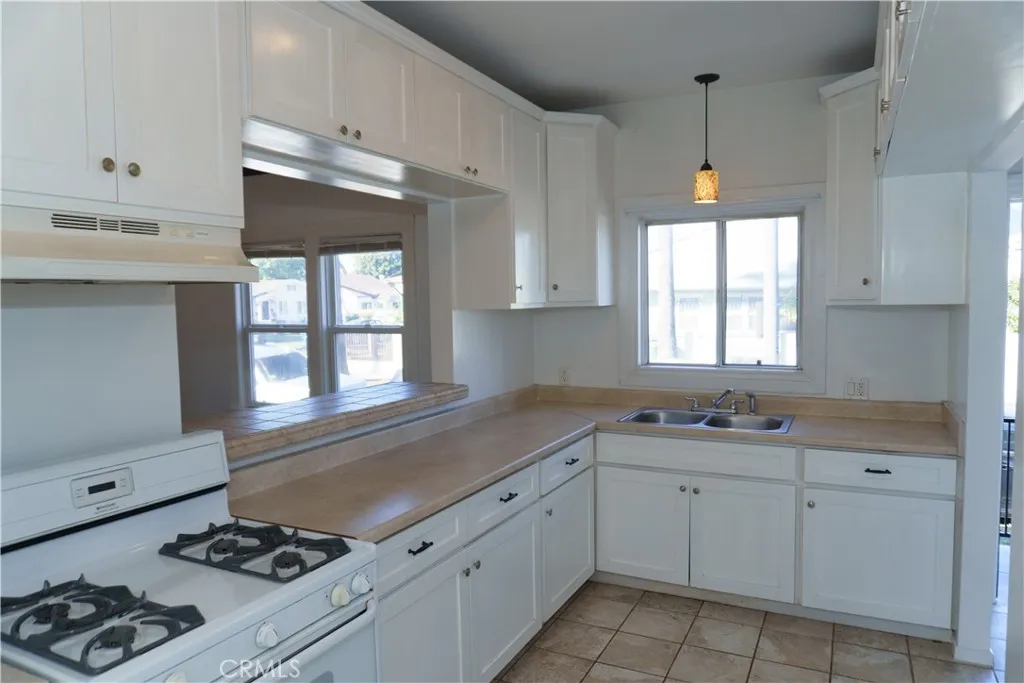 5700 Cimarron St, Los Angeles, California 90062 home-pic-7