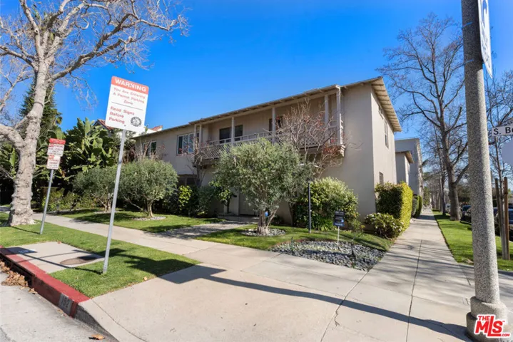 9623 Charleville Blvd