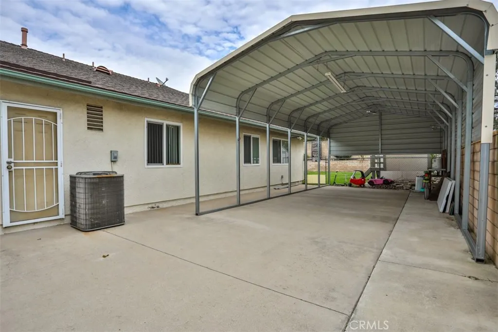 1476 Fernando, Upland, California 91786 home-pic-36