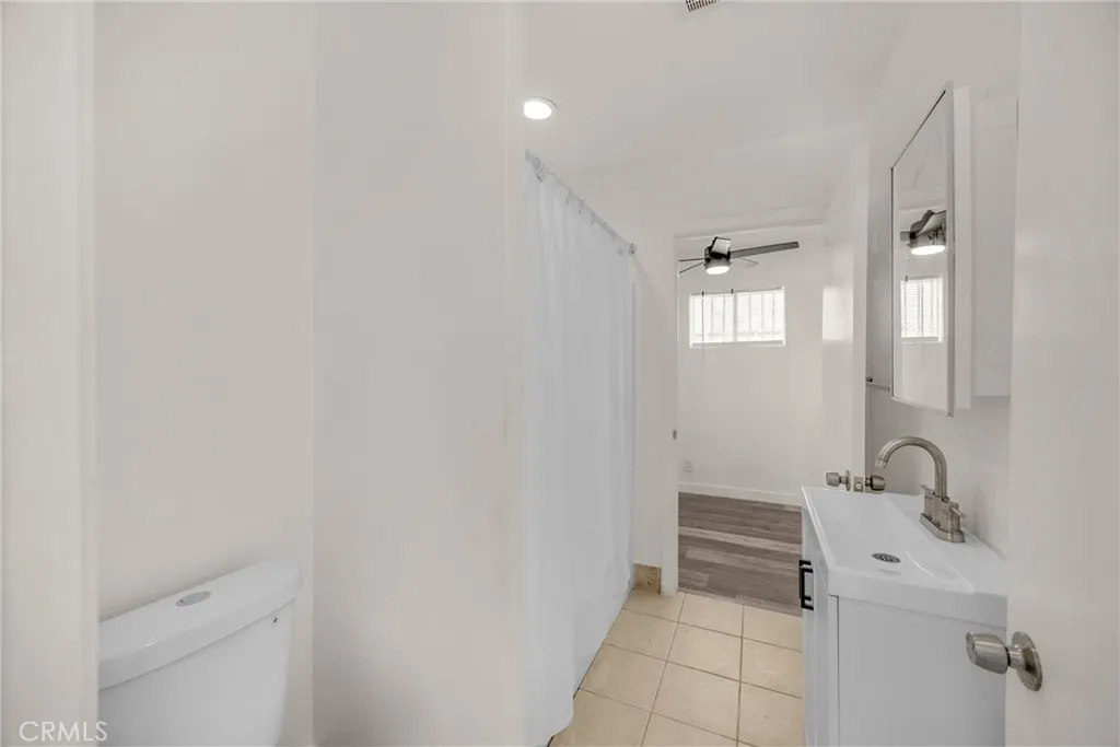 1257 E 51st, Los Angeles, California 90011 home-pic-25