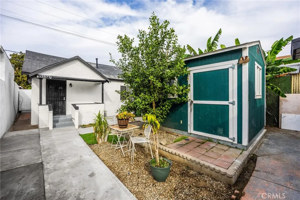 1257 E 51st, Los Angeles, California 90011 home-pic-14