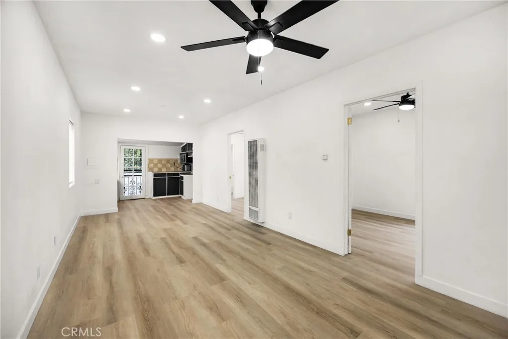 1257 E 51st, Los Angeles, California 90011 home-pic-3