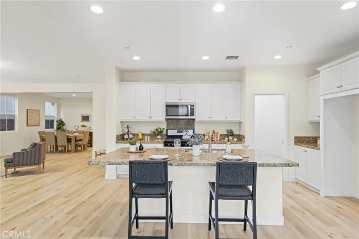 3175 E Yountville, Ontario, California 91761