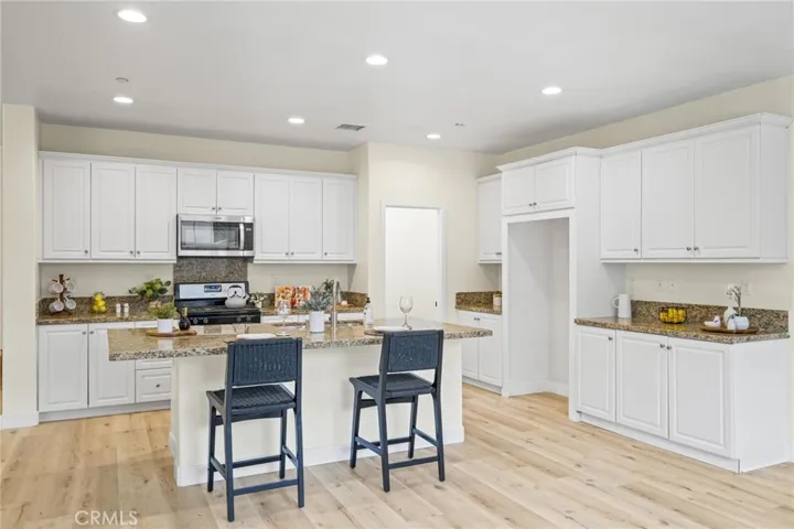 3175 E Yountville, Ontario, California 91761