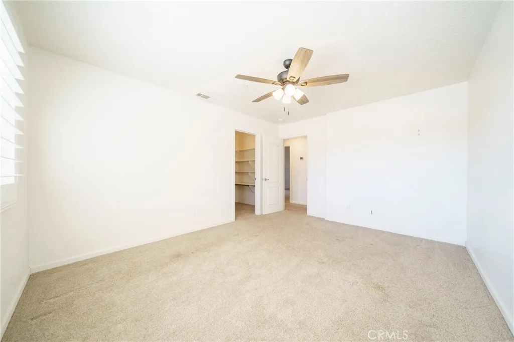 5378 Bellflower Street, Oak Hills, California 92344 home-pic-23