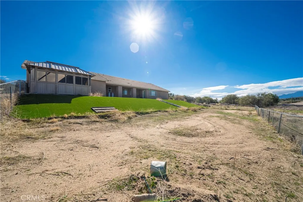 5378 Bellflower Street, Oak Hills, California 92344 home-pic-40