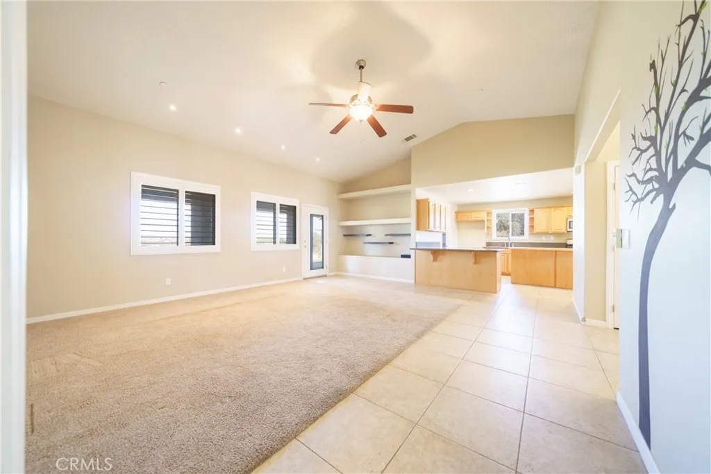 5378 Bellflower Street, Oak Hills, California 92344 home-pic-10