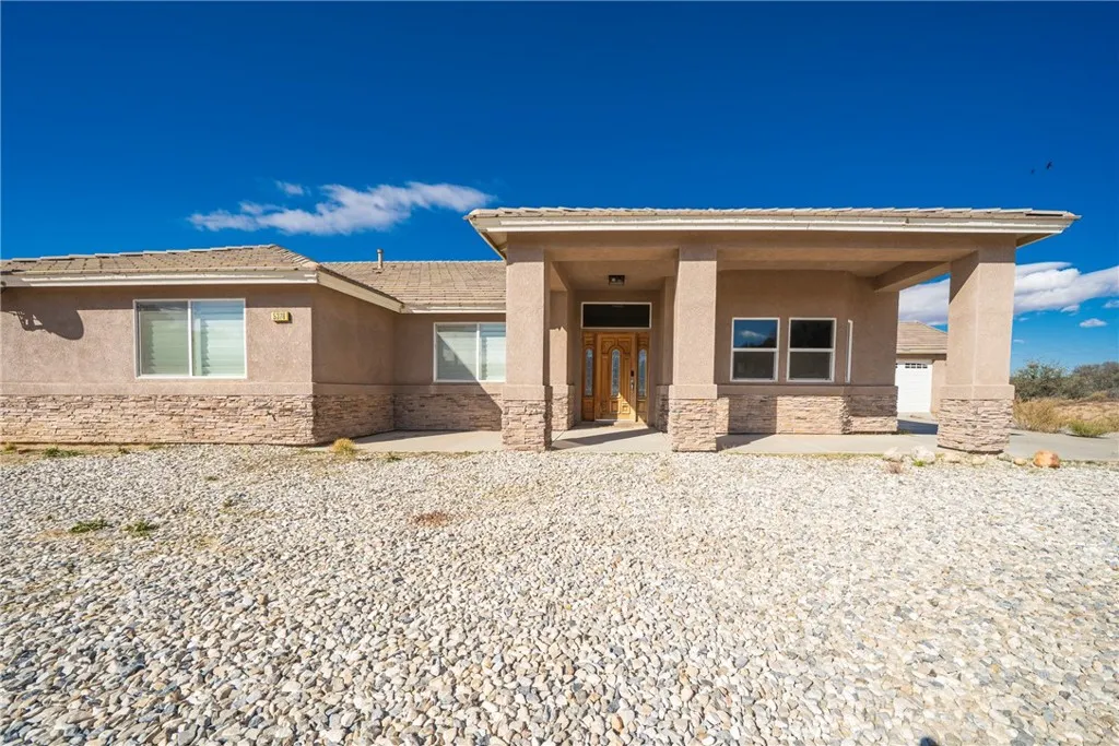 5378 Bellflower Street, Oak Hills, California 92344 home-pic-1