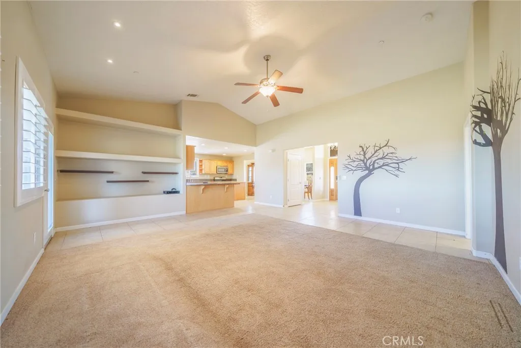 5378 Bellflower Street, Oak Hills, California 92344 home-pic-12