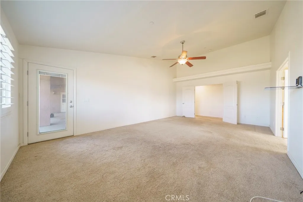 5378 Bellflower Street, Oak Hills, California 92344 home-pic-33