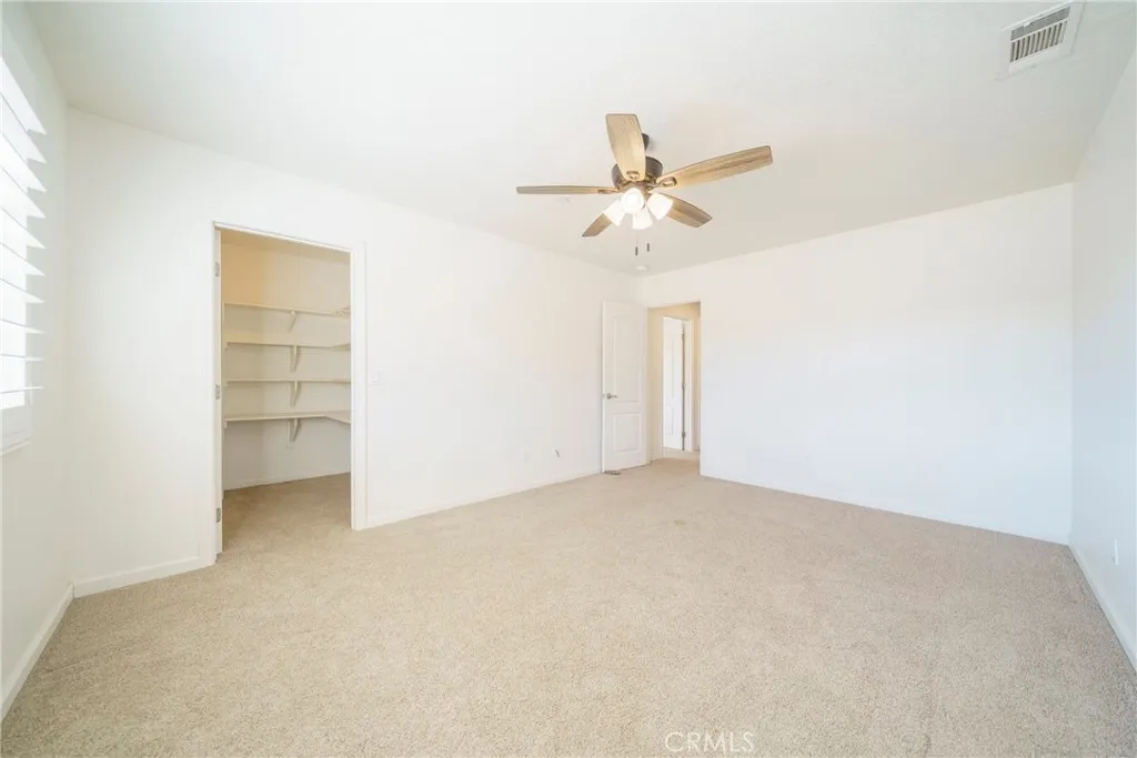 5378 Bellflower Street, Oak Hills, California 92344 home-pic-30