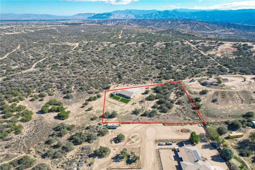 5378 Bellflower Street, Oak Hills, California 92344 home-pic-6