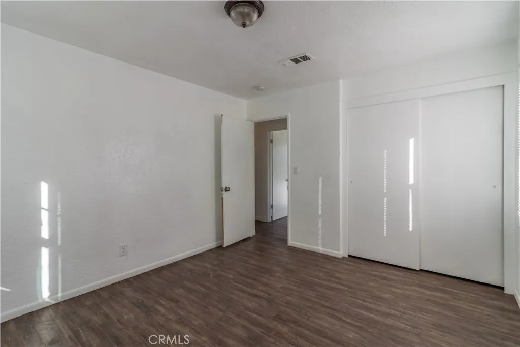 9047 10th Ave, Hesperia, California 92345 home-pic-11