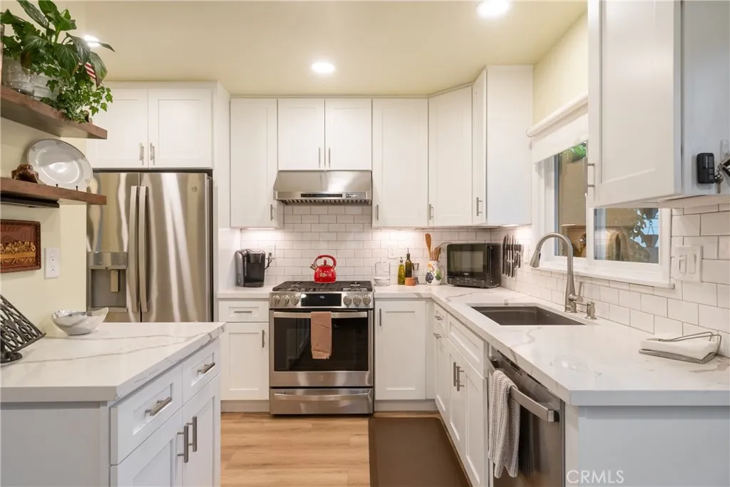 263 S Grand Avenue, Glendora, California 91741 home-pic-19