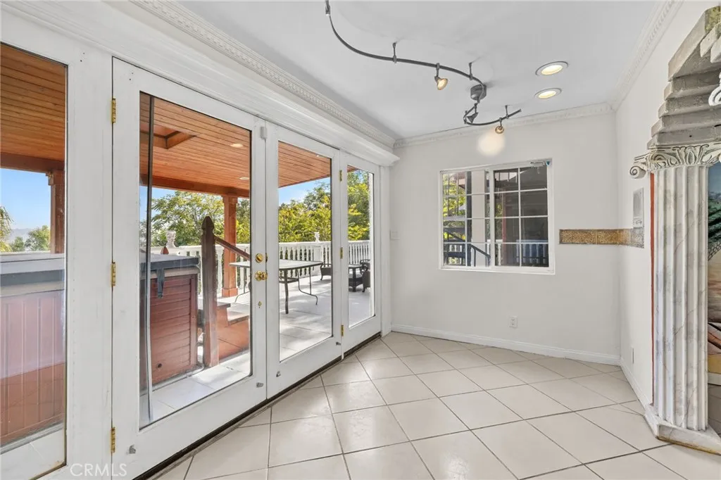 3916 Carnavon, Los Angeles, California 90027 home-pic-64