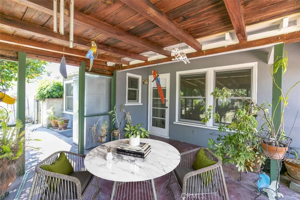 14719 Wyandotte Street, Van Nuys, California 91405 home-pic-39