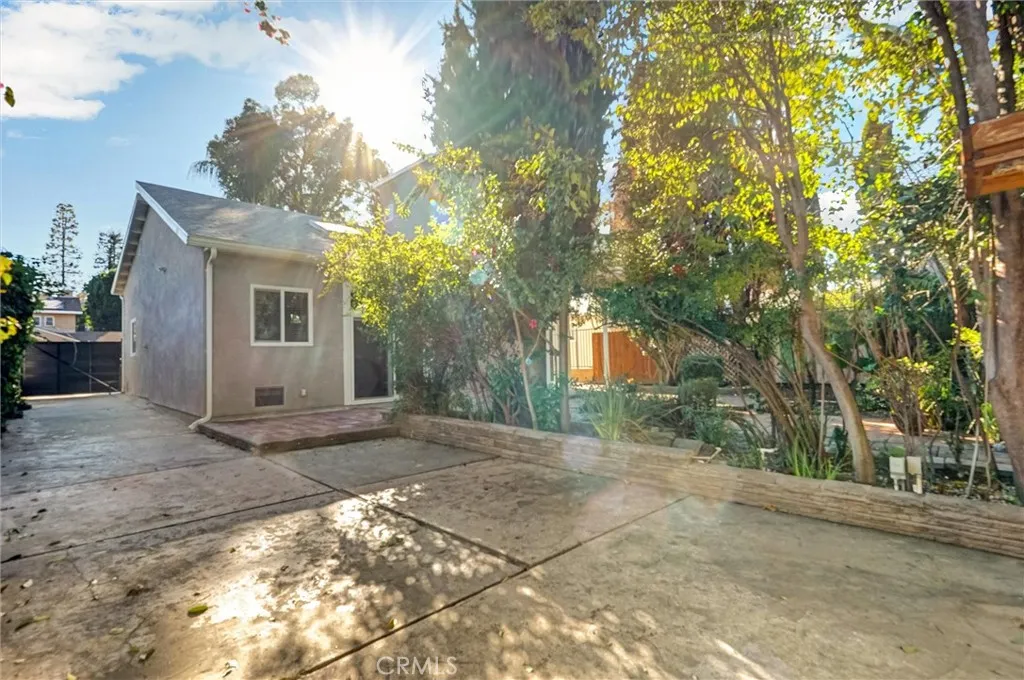 22037 Ybarra, Woodland Hills, California 91364 home-pic-31