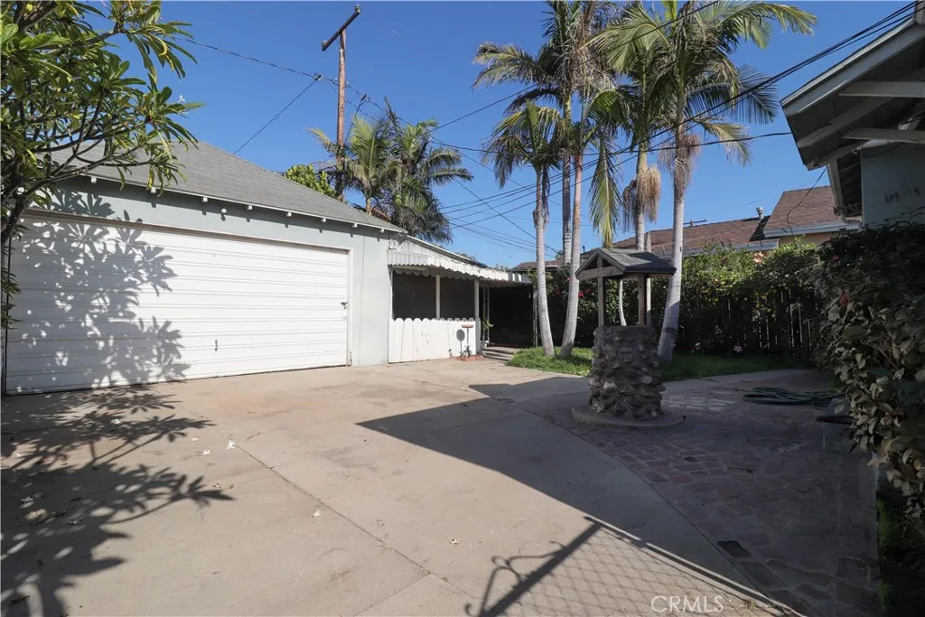 6647 Hereford Drive, East Los Angeles, California 90022 home-pic-13