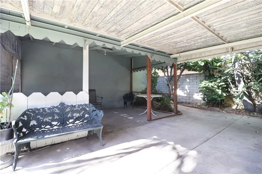 6647 Hereford Drive, East Los Angeles, California 90022 home-pic-12