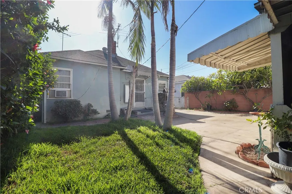 6647 Hereford Drive, East Los Angeles, California 90022 home-pic-11