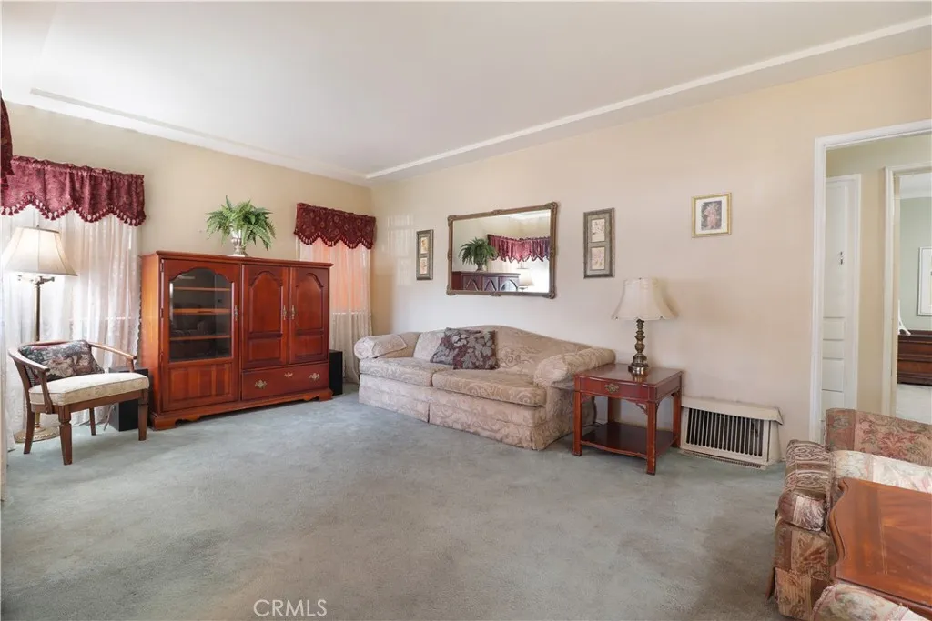 6647 Hereford Drive, East Los Angeles, California 90022 home-pic-2
