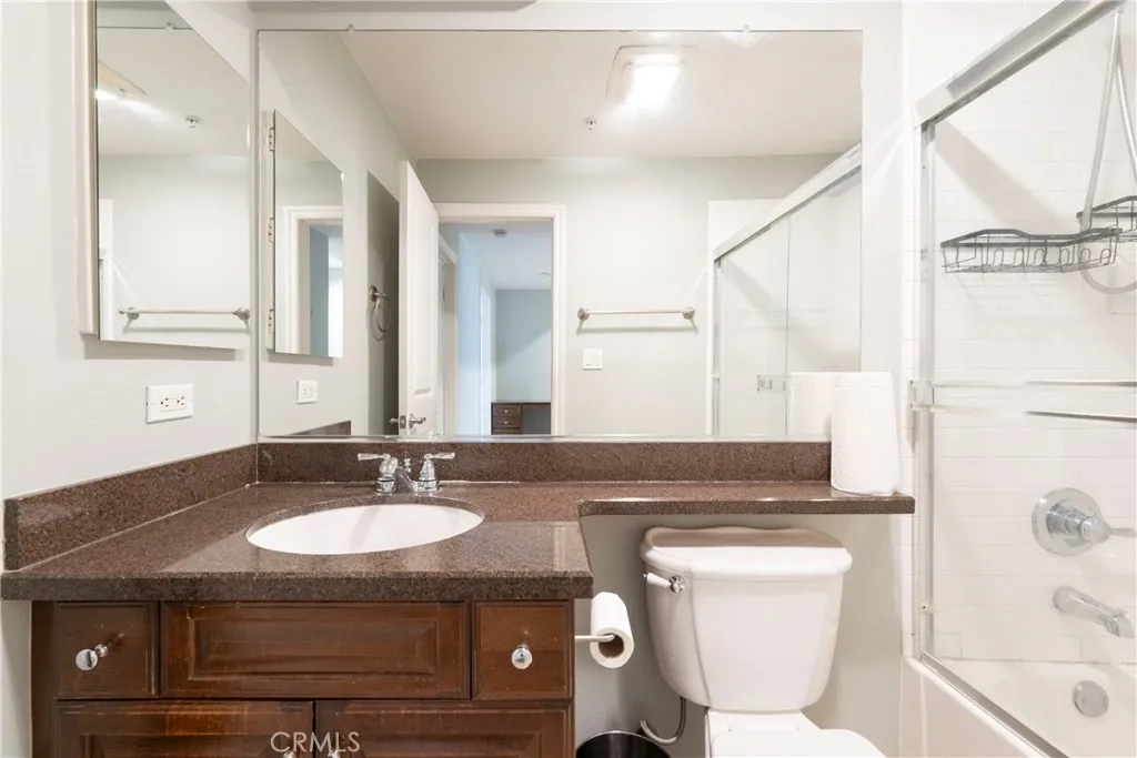 89 E Commonwealth 1d, Alhambra, California 91801 home-pic-15