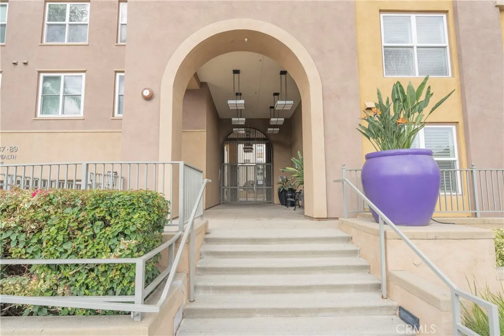 89 E Commonwealth 1d, Alhambra, California 91801 home-pic-32