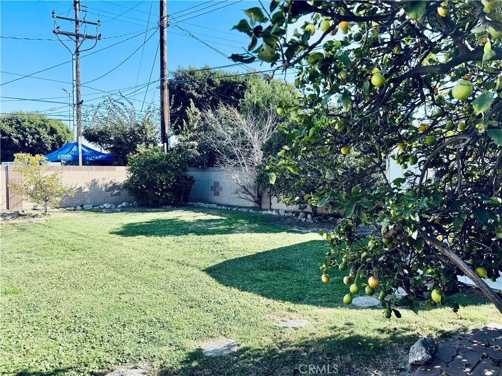 1866 E 213th, Carson, California 90745 home-pic-18
