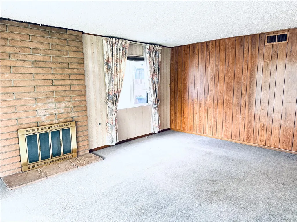 1866 E 213th, Carson, California 90745 home-pic-8