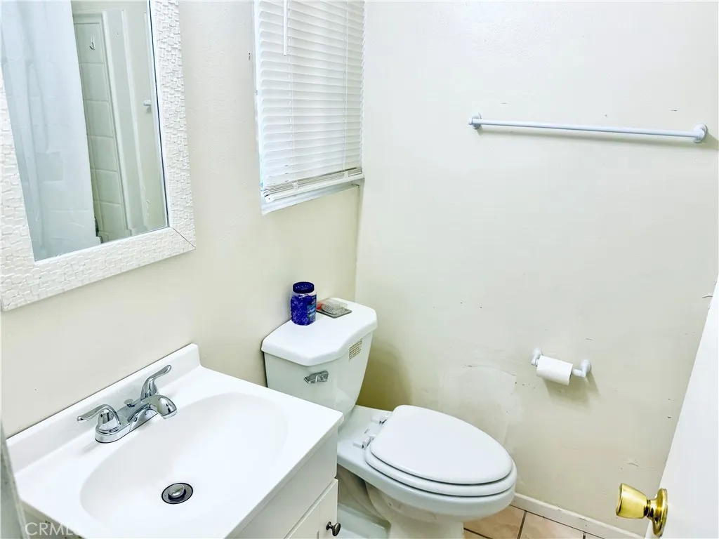 1866 E 213th, Carson, California 90745 home-pic-12