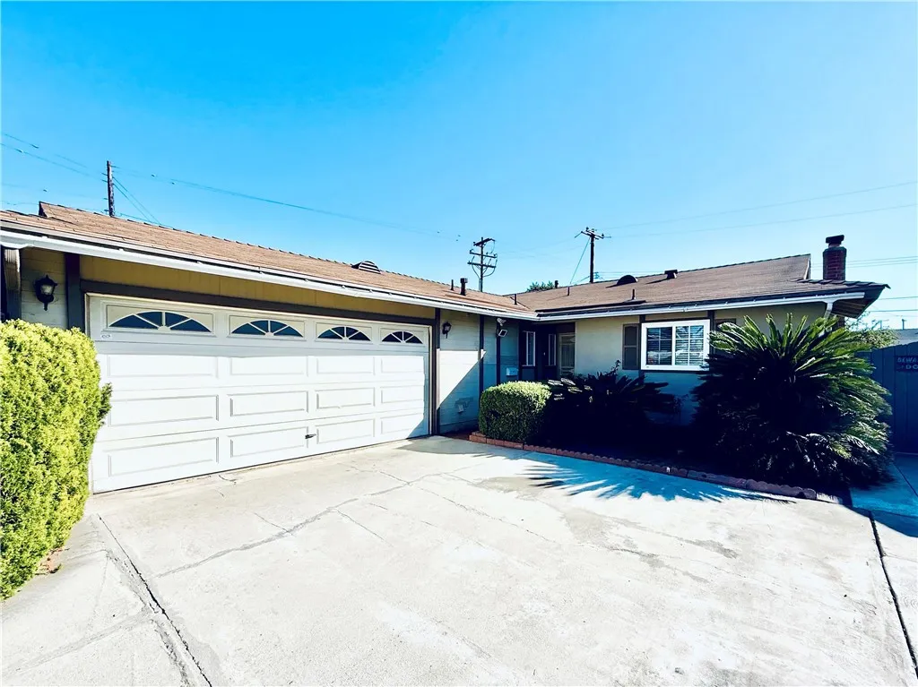 1866 E 213th, Carson, California 90745 home-pic-1