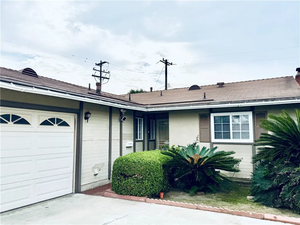 1866 E 213th, Carson, California 90745 home-pic-2