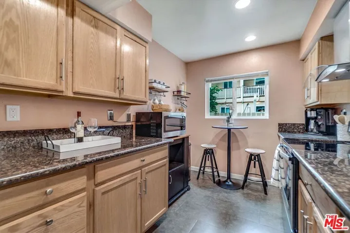 8121 Canby Avenue 4, Reseda, California 91335