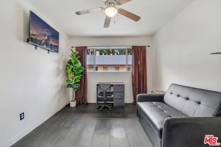 8121 Canby Avenue 4, Reseda, California 91335
