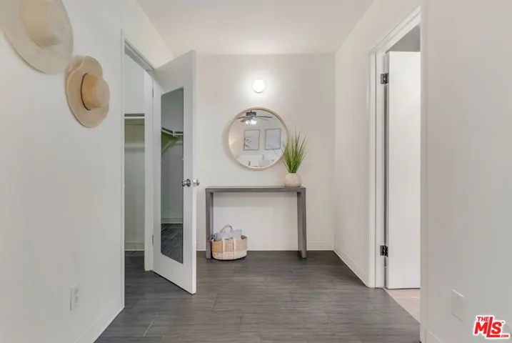 8121 Canby Avenue 4, Reseda, California 91335