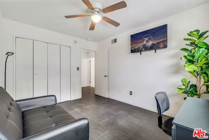 8121 Canby Avenue 4, Reseda, California 91335