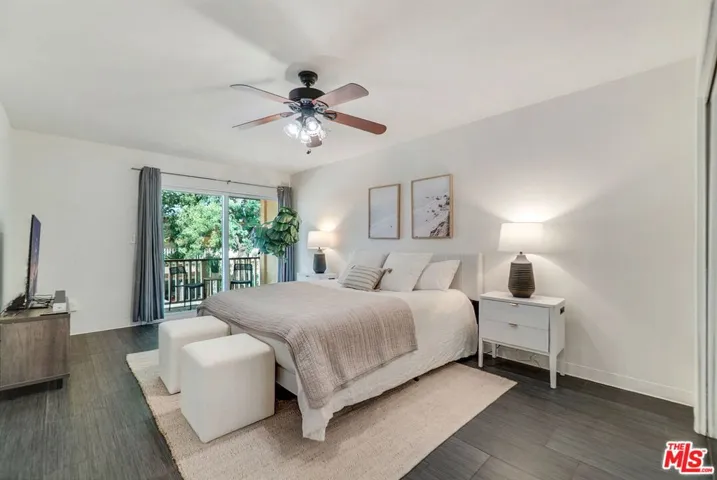 8121 Canby Avenue 4, Reseda, California 91335