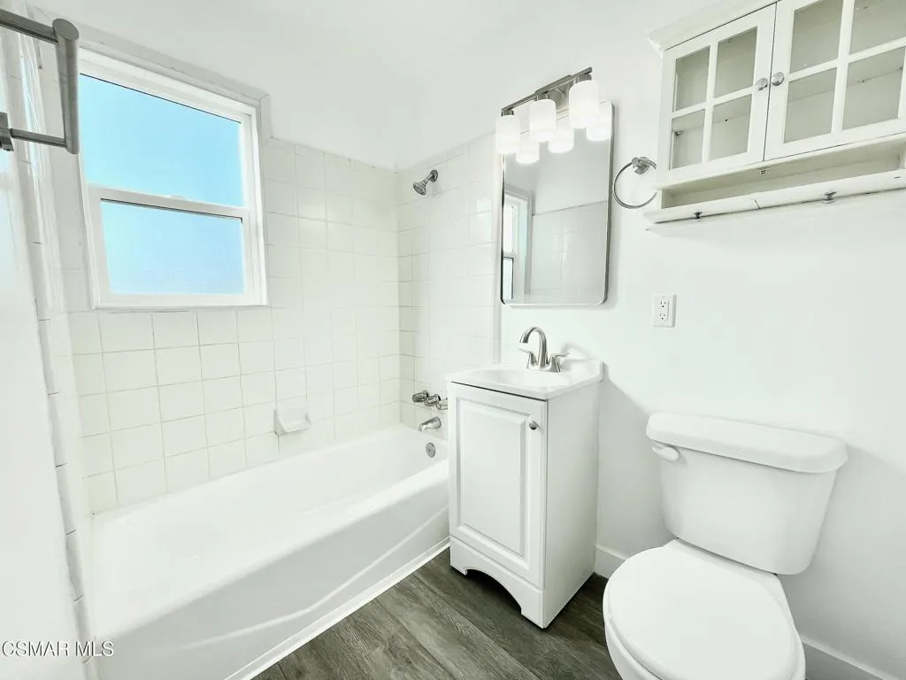 2057 Magnolia Street, Simi Valley, California 93065 home-pic-11