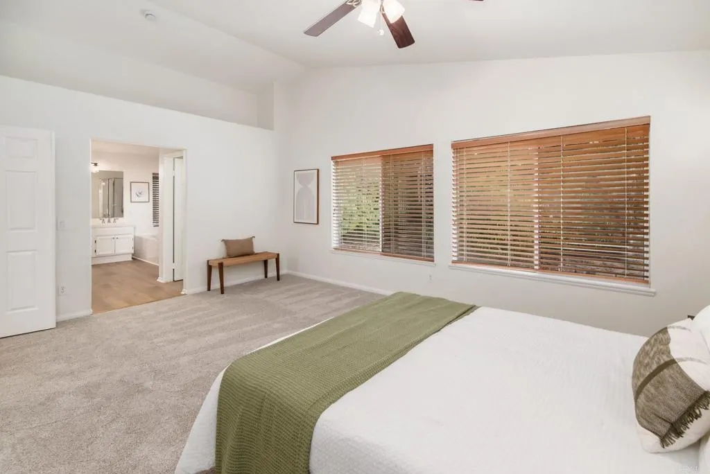 5010 Palmera Drive, Oceanside, California 92056 home-pic-14