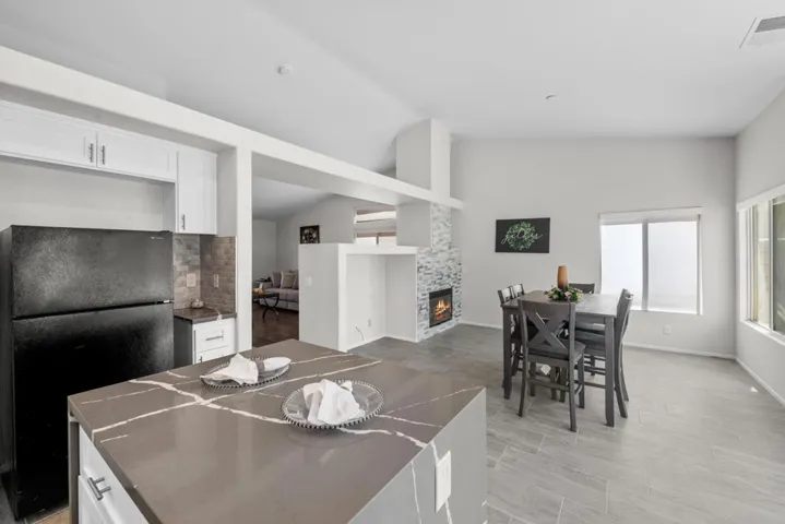 80669 Freedom Ave MLS-17