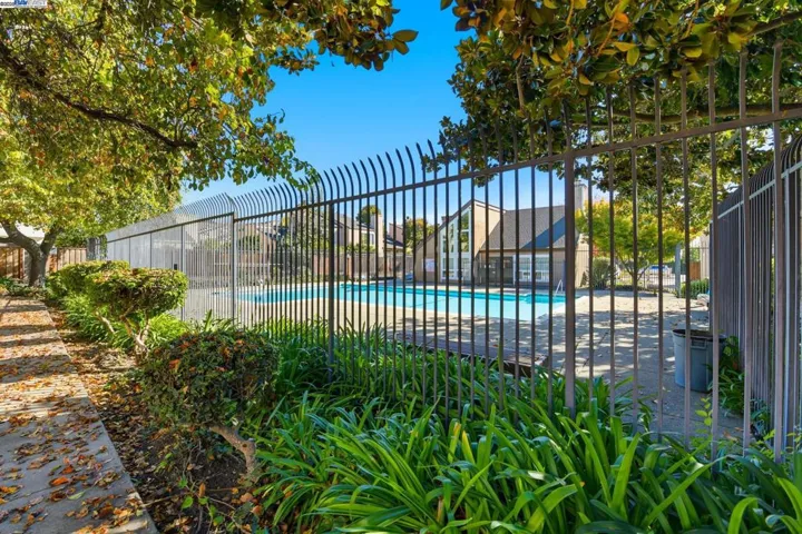 93 Cassia Dr, Hayward, California 94544