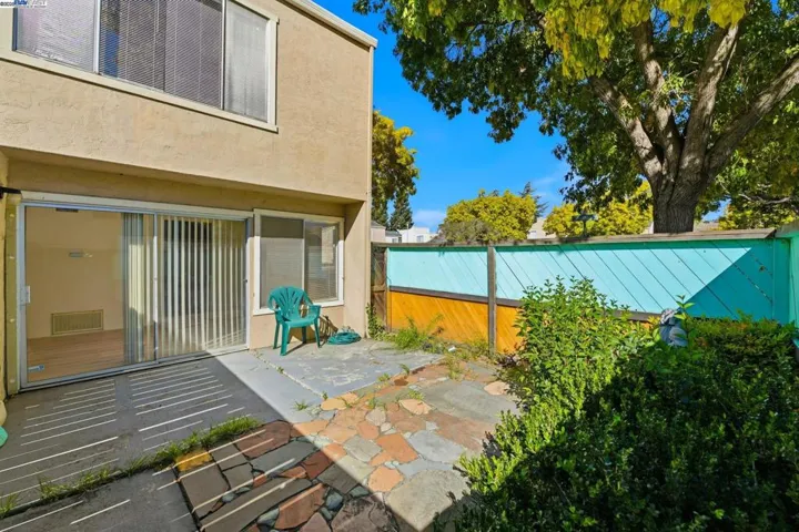 93 Cassia Dr, Hayward, California 94544