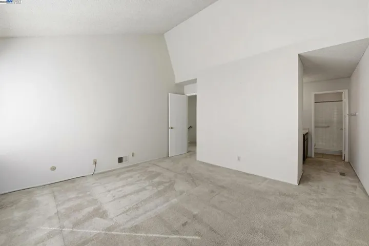 93 Cassia Dr, Hayward, California 94544