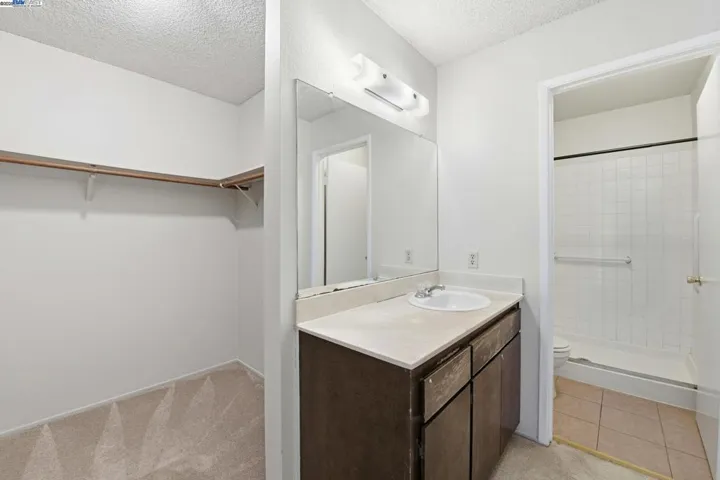 93 Cassia Dr, Hayward, California 94544