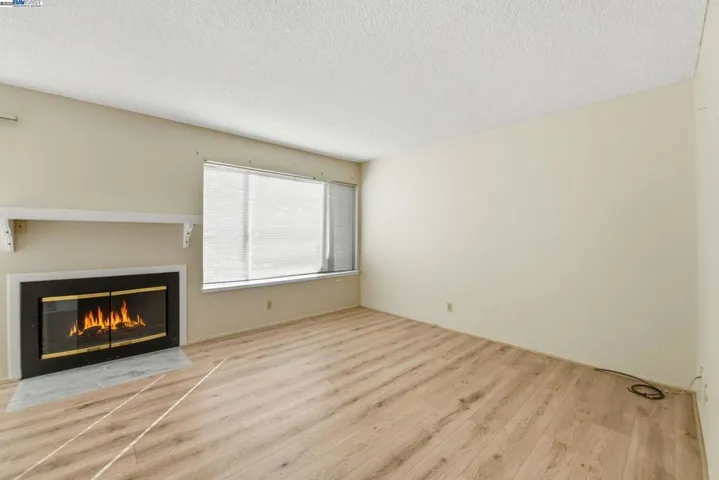93 Cassia Dr, Hayward, California 94544