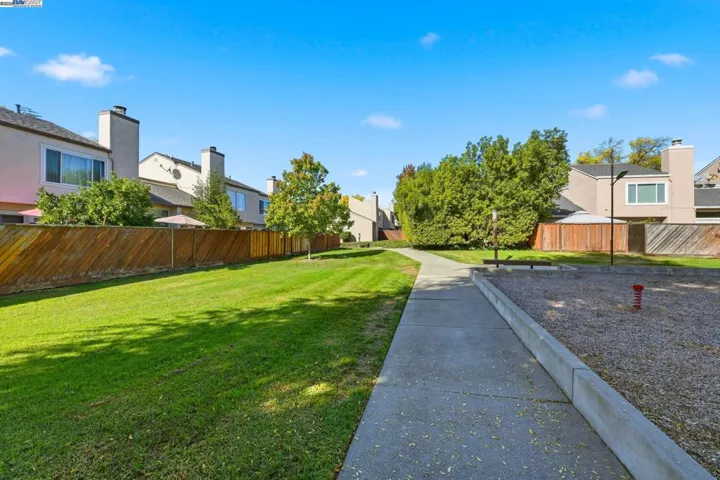 93 Cassia Dr, Hayward, California 94544