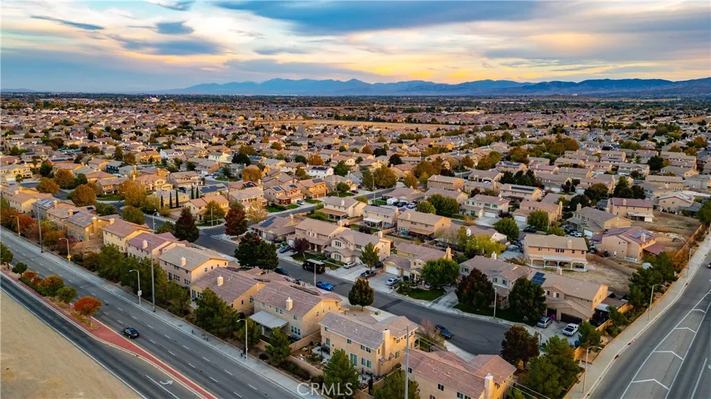4818 Jade Court, Lancaster, California 93536 home-pic-36