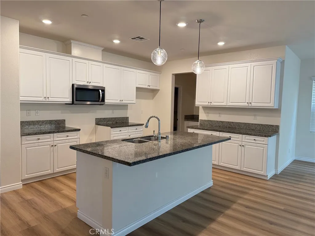 2072 E Sentinel Privado, Ontario, California 91764 home-pic-11